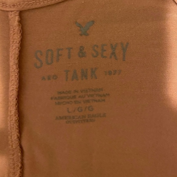 Pinky peach flowy tank top with side cut outs - Picture 2 of 5